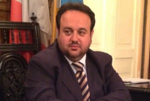 valentino_carmine_01