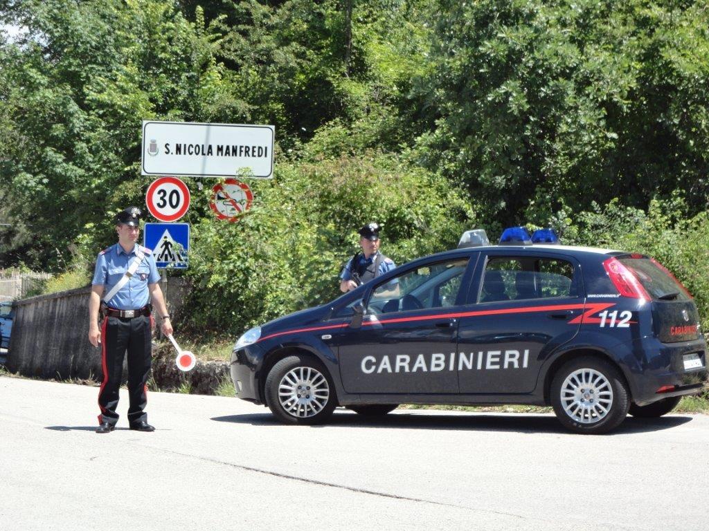 Fermato pregiudicato che, con la scusa di vendere portafortuna, tentava di entrare in abitazioni