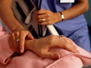 Cure palliative, la conferenza Stato-Regioni fissa i criteri per la certificazione dell’esperienza degli operatori