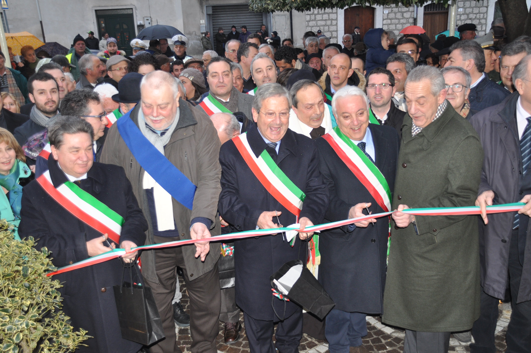Inaugurato il Municipio di Guardia Sanframondi alla presenza del Presidente Ricci
