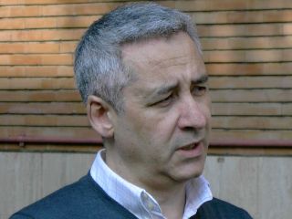 Corona: “Sono indagato dalla Procura perché ho organizzato un attentato, ma ho dimenticato l’esplosivo”