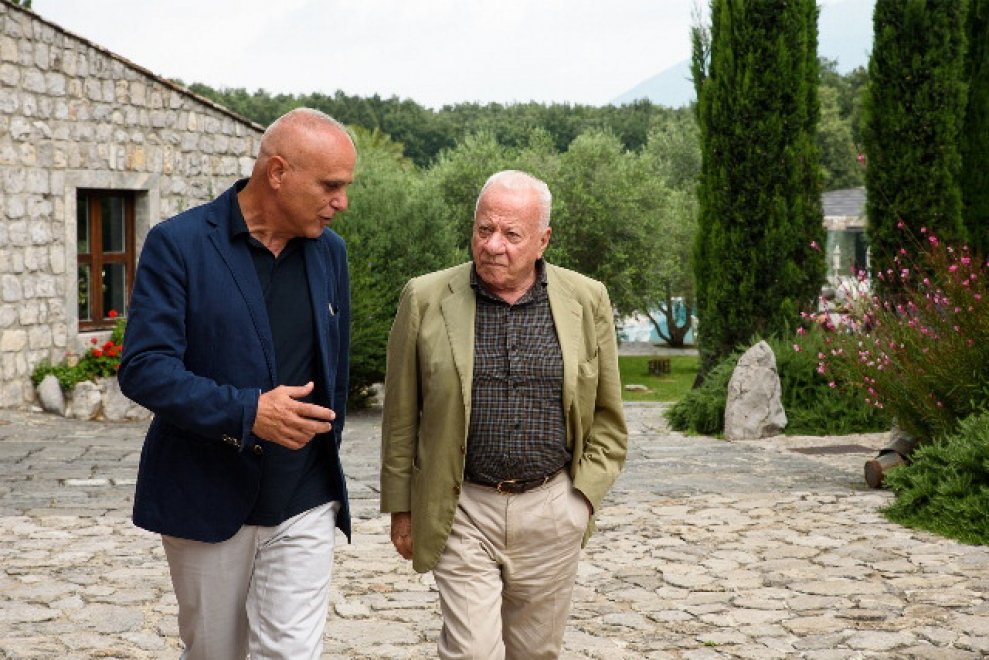 Telese, inaugurata da Bonito Oliva la mostra che racchiude 15 fra i più grandi artisti sulla scena nazionale e internazionale