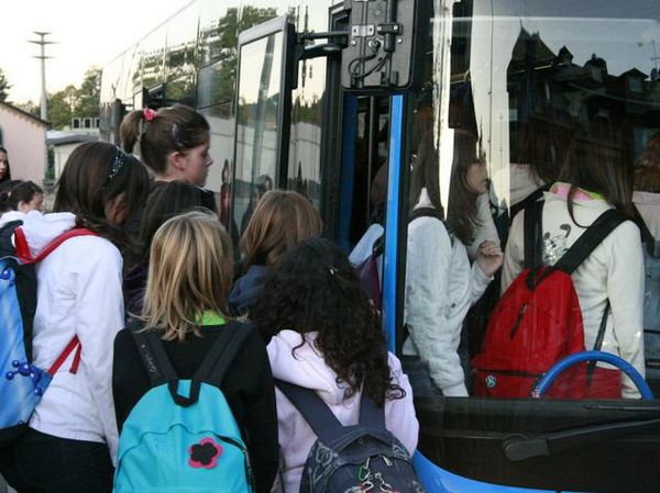 Trasporto casa-scuola, agevolazioni per gli studenti abbonati al servizio pubblico.