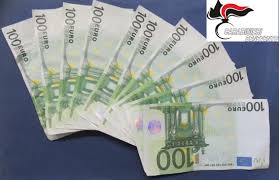 Benevento, donna trovata in possesso di mille euro in banconote false. Arrestata