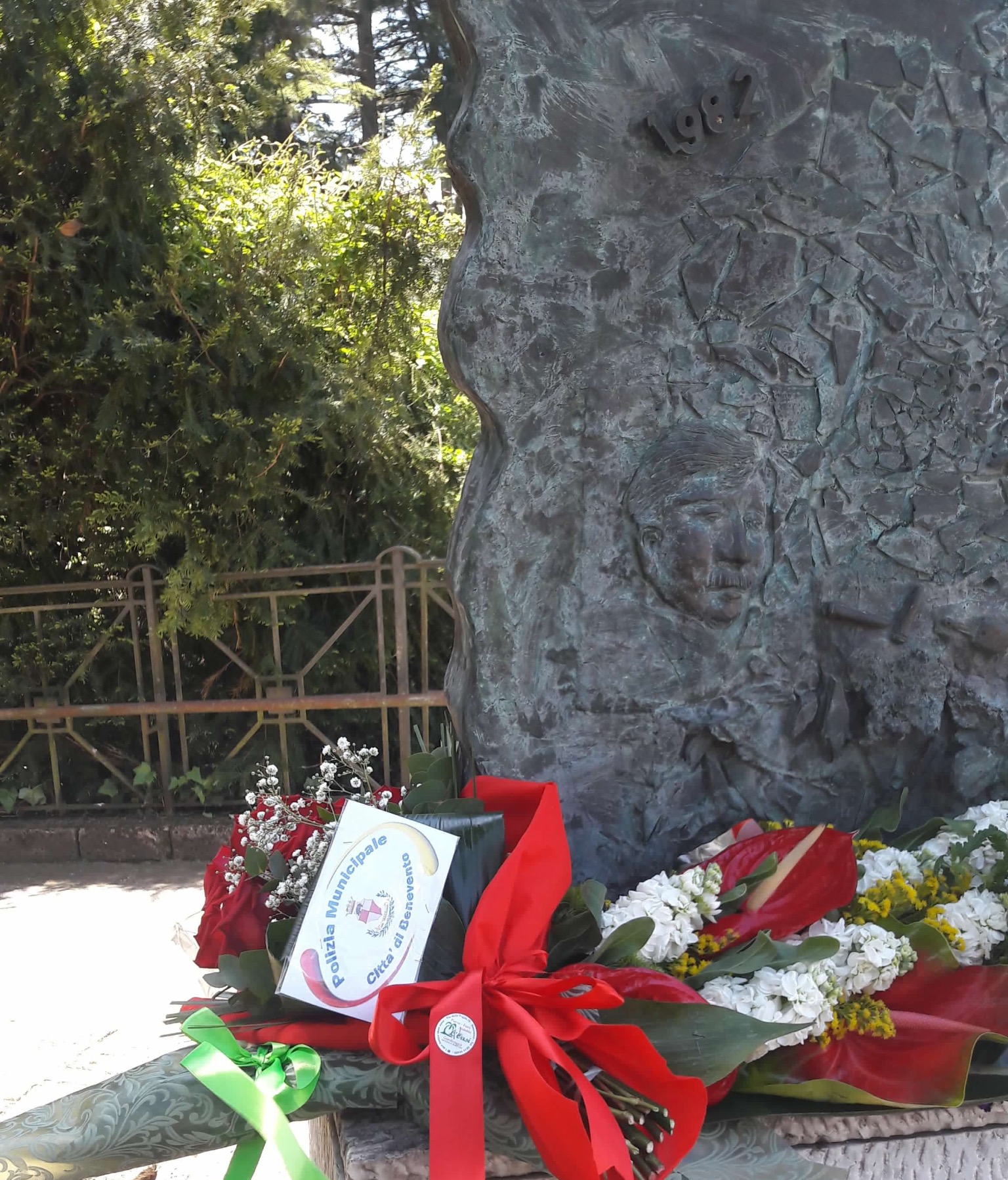 Benevento, le istituzioni cittadine ricordano l’assassinio Delcogliano e Iermano