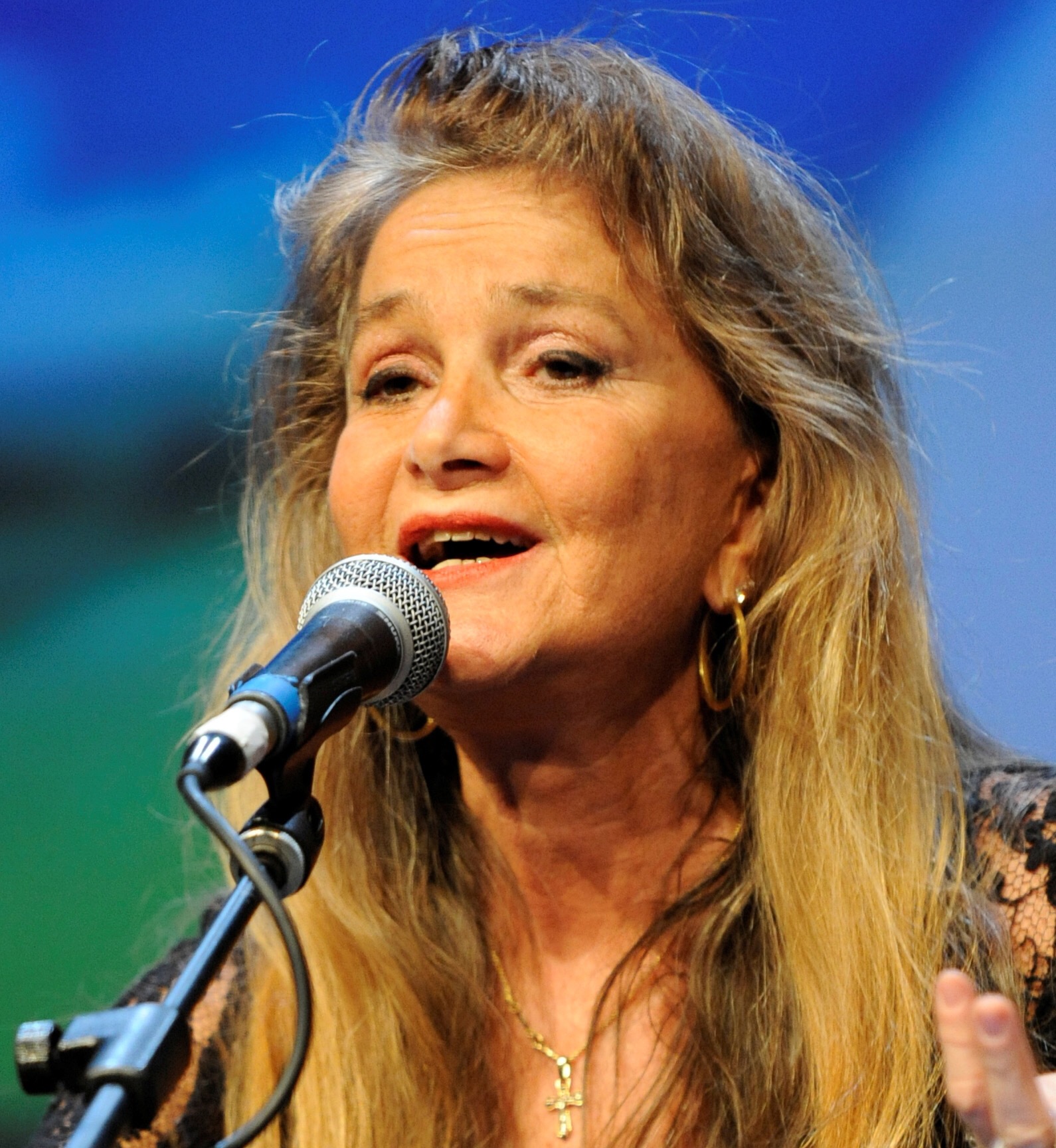 L’indimenticabile voce di Lady Oscar in concerto domani a Telese con le sigle dei cartoni animati cult degli anni ’80