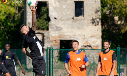 Giallorossi, oggi pomeriggio allenamento a porte aperte all’Imbriani. Inzaghi recupera Maggio ma perde Tello. Schiattarella chiede spazio