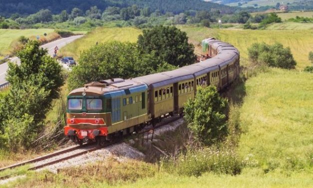 Magiche atmosfere del Natale a bordo del Treno Storico Benevento-Assisi