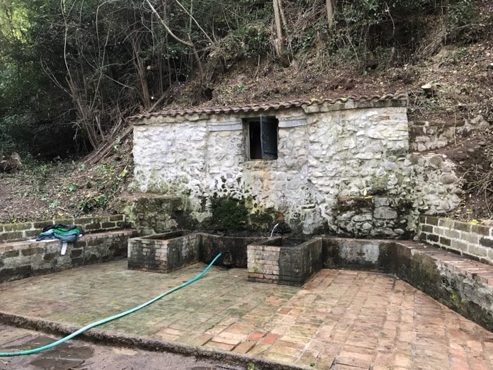 Ceppaloni, recuperata dalla Pro Loco la ‘Fontana del Rannolo’. Si punta ad allestire area picnic