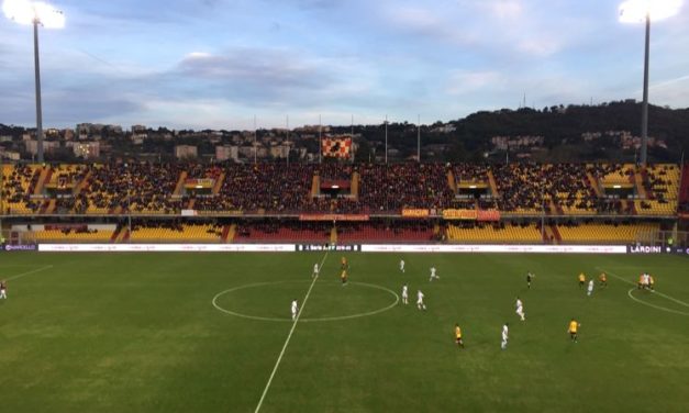 L’incredibile e contagiosa carica dei giallorossi, i cori e gli applausi dei distinti, la faziosità dei controlli…