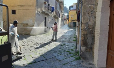 Benevento, prosegue il lavoro di disinfestazione e santificazione  delle vie cittadine