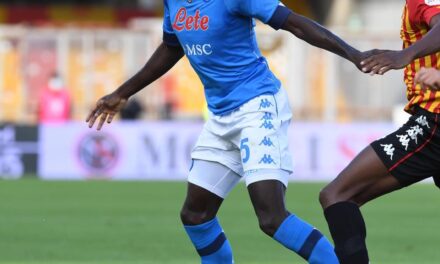 Il Napoli passa al Vigorito contro un Benevento mai domo