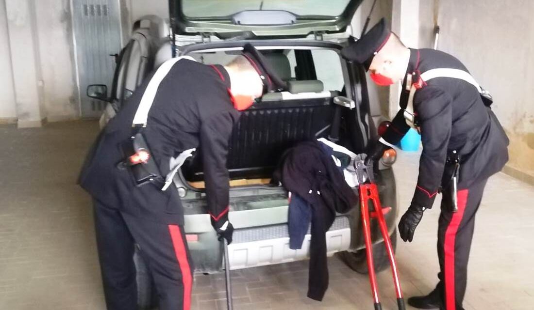 Banda di rapinatori braccata dai carabinieri