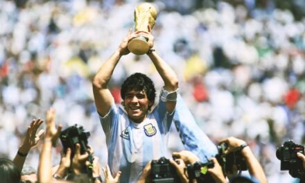 Il calcio piange Maradona: il ricordo del Benevento