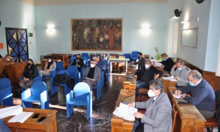 Rifiuti, nel pomeriggio tavolo tecnico in Provincia