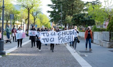 Protesta dei commercianti: l’impegno dell’amministrazione e il ringraziamento ai sindaci partecipanti