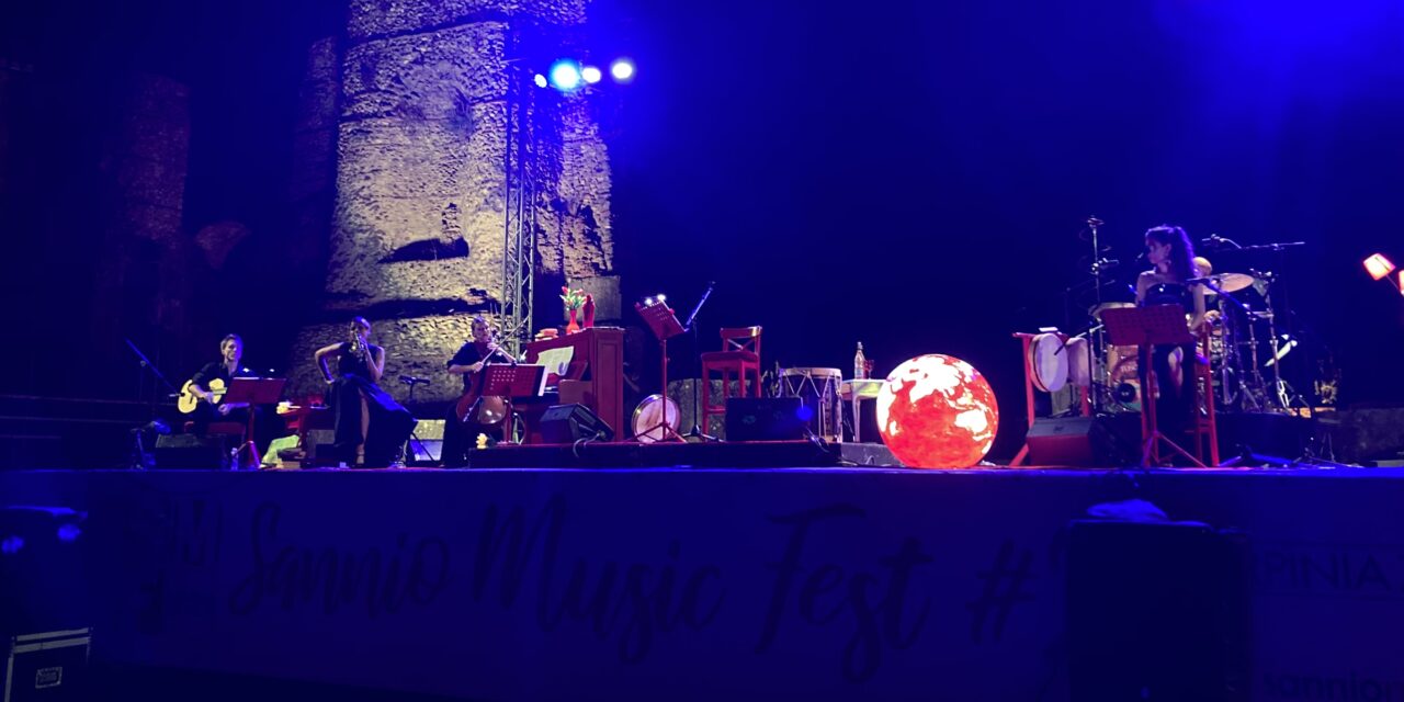 Sannio Music Fest#21, Tosca trionfa al teatro romano. Giovedì prossimo tributo a Mina