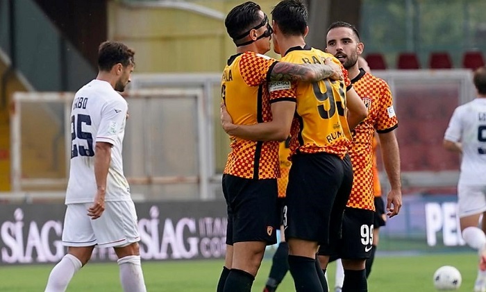Il Benevento liquida il Cosenza al Vigorito: 3-0