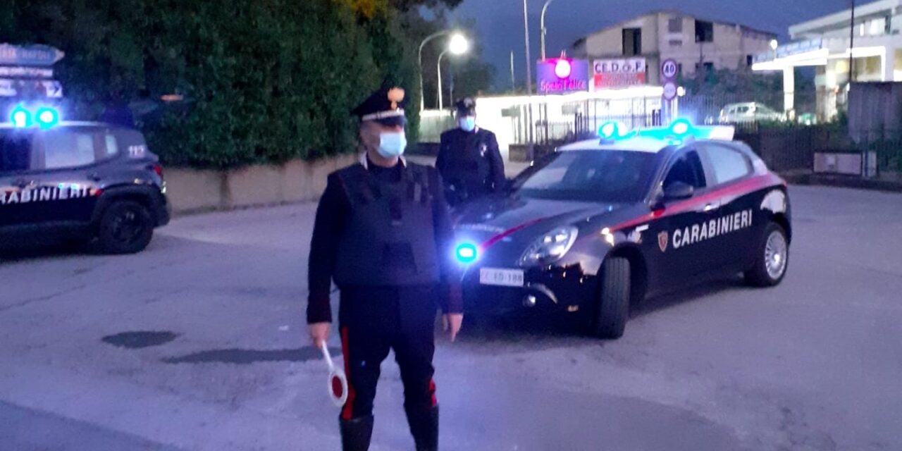 Rissa, lesioni e danneggiamento, denunciati 4 giovani