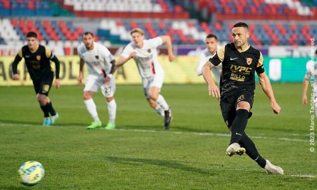 Benevento beffato a Cosenza: Vaisanen raggiunge i giallorossi nel finale