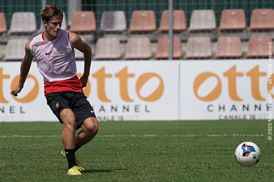 Una perla di Bolsius rilancia il Benevento: Sorrento ko nel finale