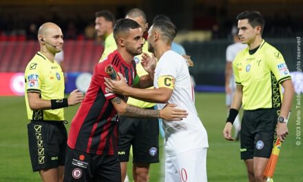 Il Benevento è solido ma non punge: pari senza reti allo Zaccheria