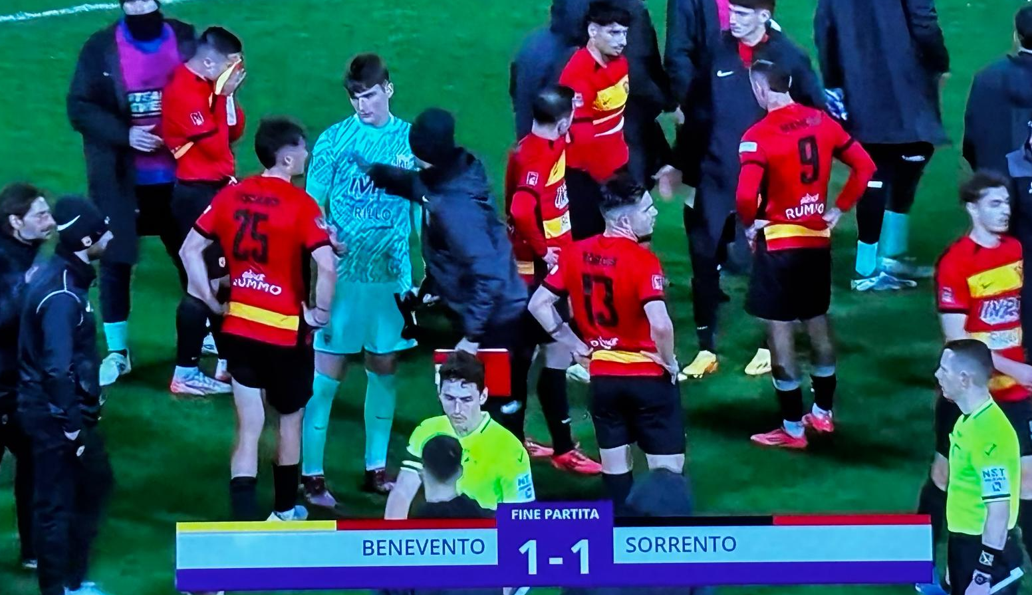 Benevento ancora spento: solo 1-1 nel derby con il Sorrento