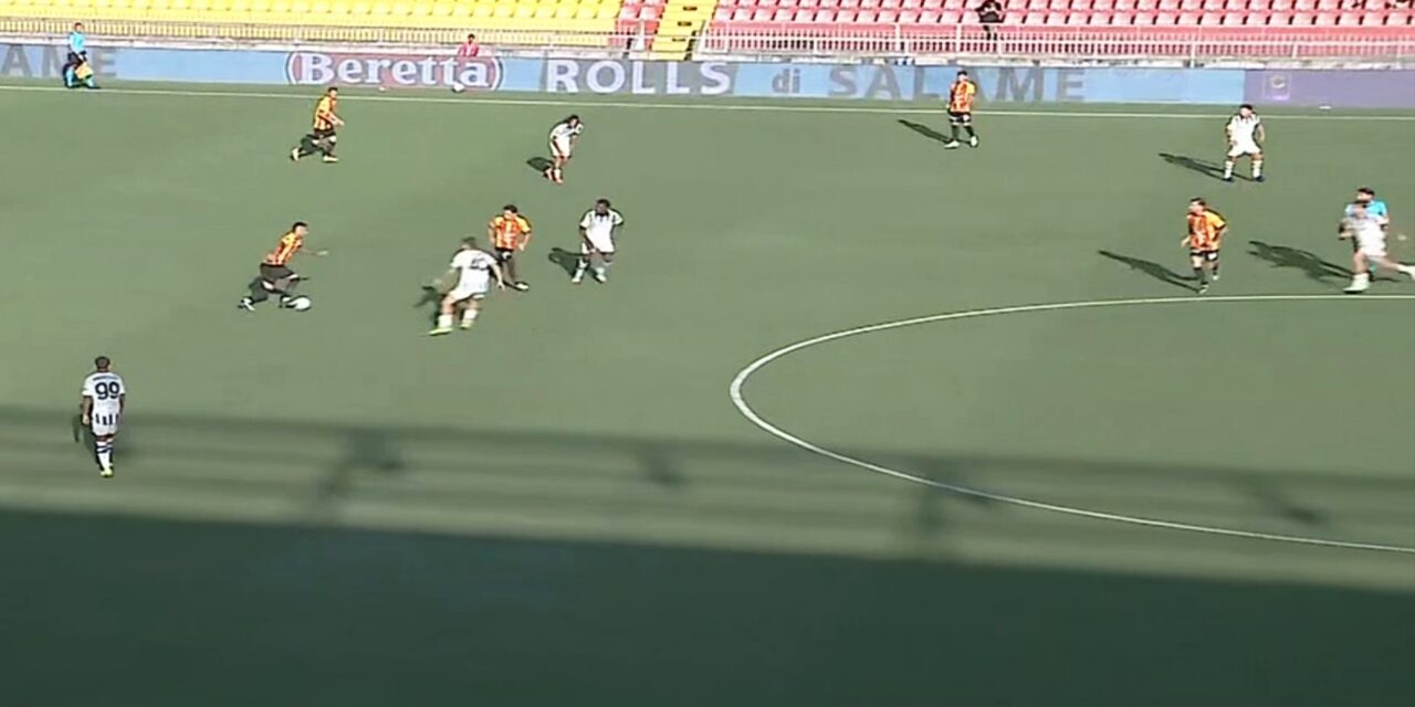 Benevento inarrestabile: Manconi sblocca, Salvemini chiude e la Strega batte l’Atalanta U23 2-0