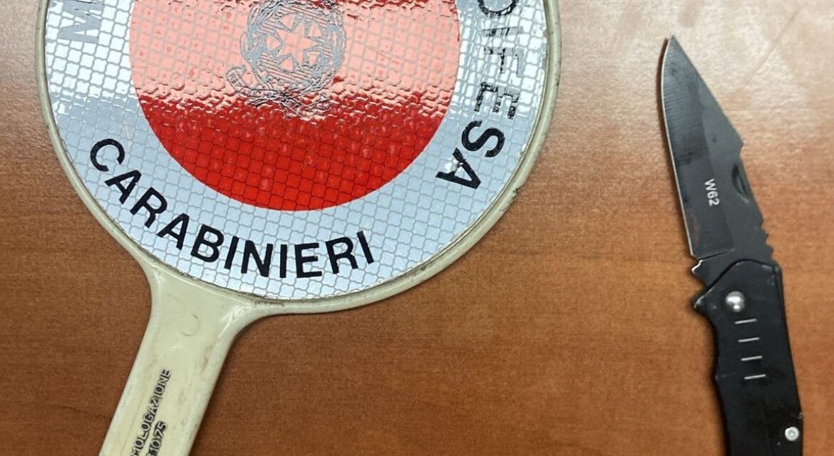 Lite tra colleghi degenera, 56enne accoltella operaio di 20 anni