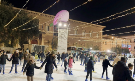 Benevento, verso la chiusura la XIX edizione della pista di ghiaccio in Piazza Roma: bilancio positivo per l’affluenza