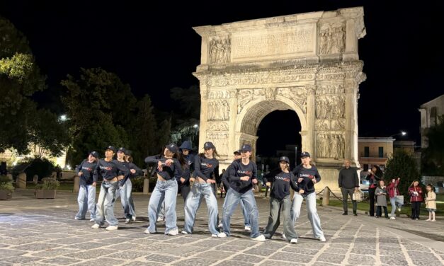 SamnEat invade Benevento: il flash mob che ha sorpreso il centro storico