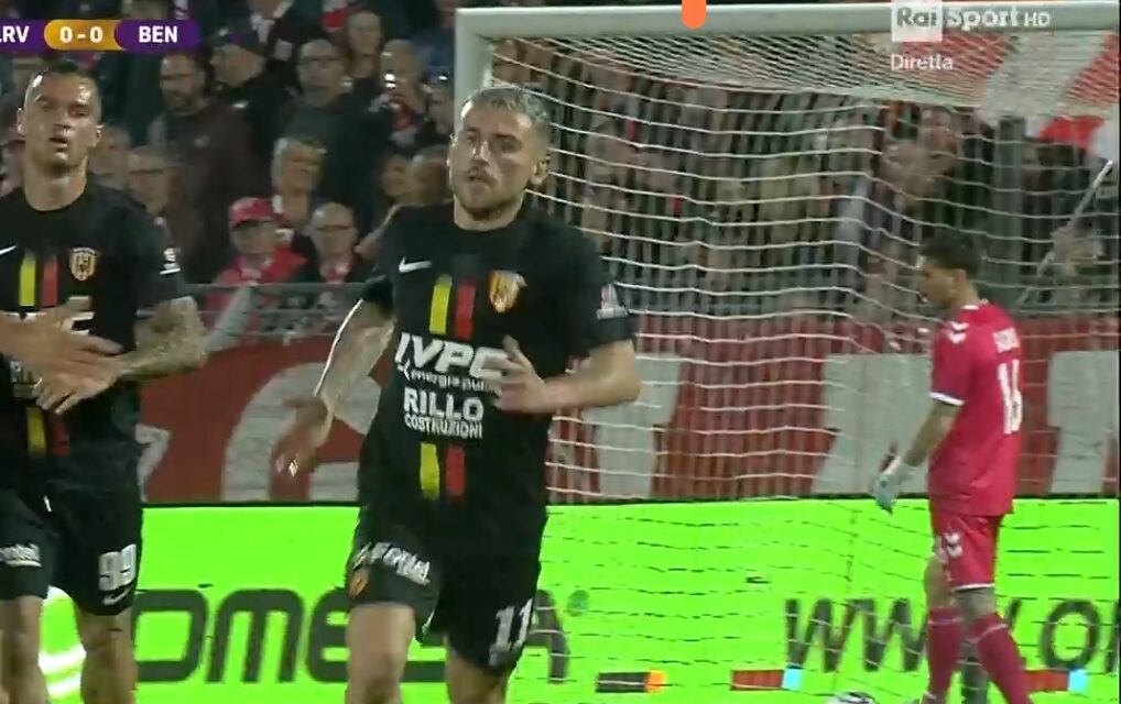Il Benevento schianta il Vicenza e conquista la Supercoppa: notte storica al Menti
