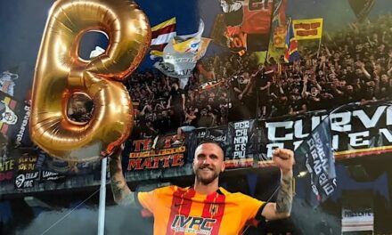 In edicola “Salta Salta lo Stregò”: rivivi la straordinaria cavalcata del Benevento verso la B