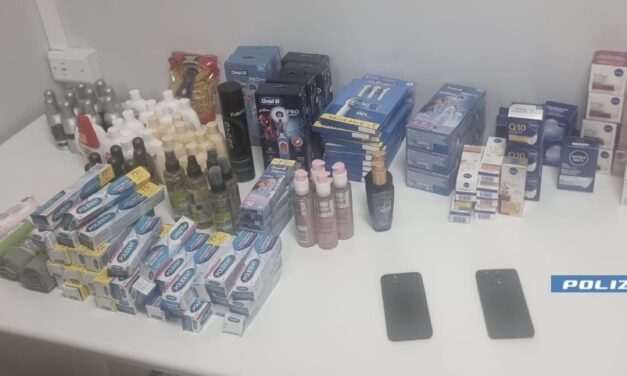 Benevento: furto in centro commerciale, manette per due romeni