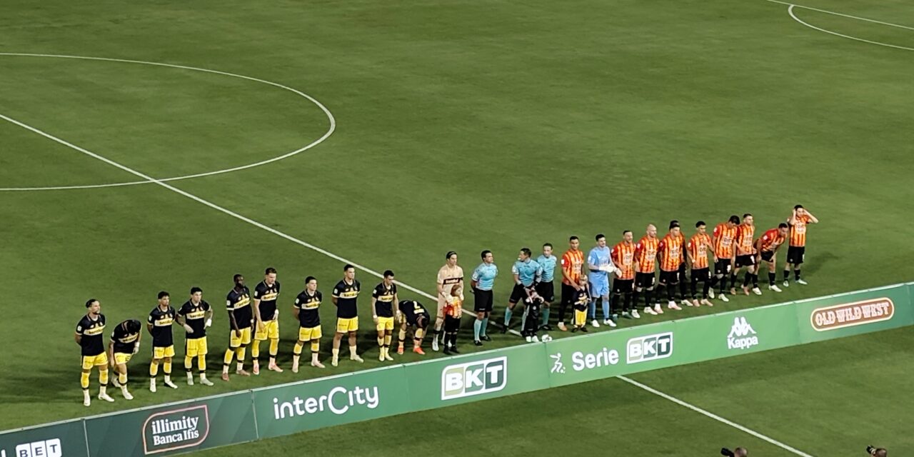 Il Benevento spreca il vantaggio: il Modena ribalta la gara nel finale