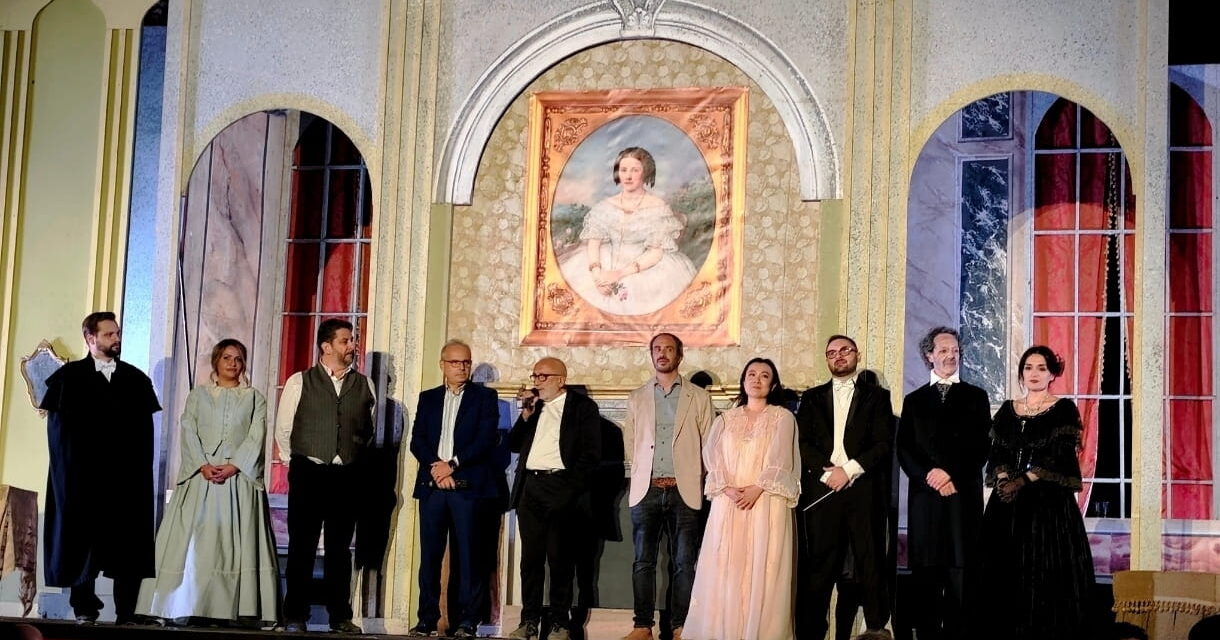 Note sotto le stelle: la magia della “Traviata” strega il Teatro Romano di Benevento